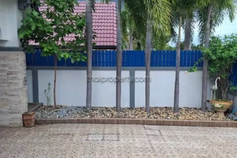 Casa de 3 dormitorios en Pattaya, Tailandia № 213326 - foto 8