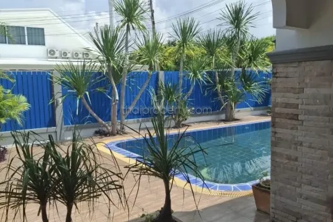 Casa de 3 dormitorios en Pattaya, Tailandia № 213326 - foto 5