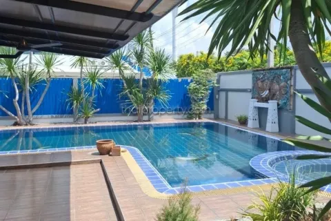 Casa de 3 dormitorios en Pattaya, Tailandia № 213326 - foto 4
