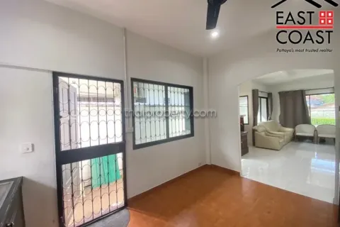 Casa de 3 dormitorios en Pattaya, Tailandia № 213327 - foto 14