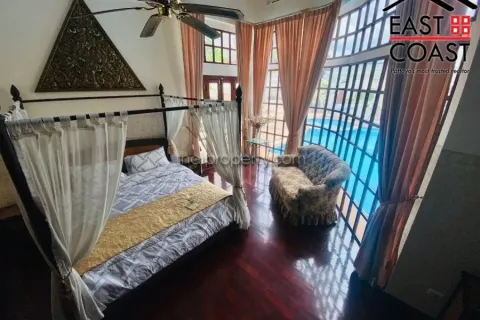 Casa de 5 dormitorios en Pattaya, Tailandia № 213331 - foto 10