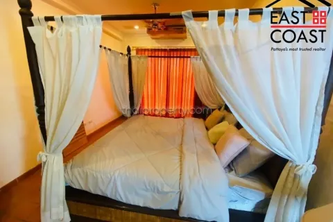 Casa de 5 dormitorios en Pattaya, Tailandia № 213331 - foto 11