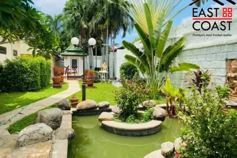 Casa de 5 dormitorios en Pattaya, Tailandia № 213331 - foto 7
