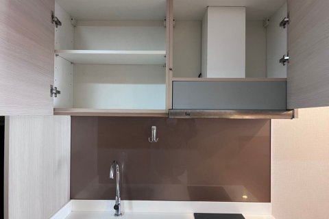 Studio in the Condo in Watthana, Bangkok, Thailand  № 158318 - photo 3