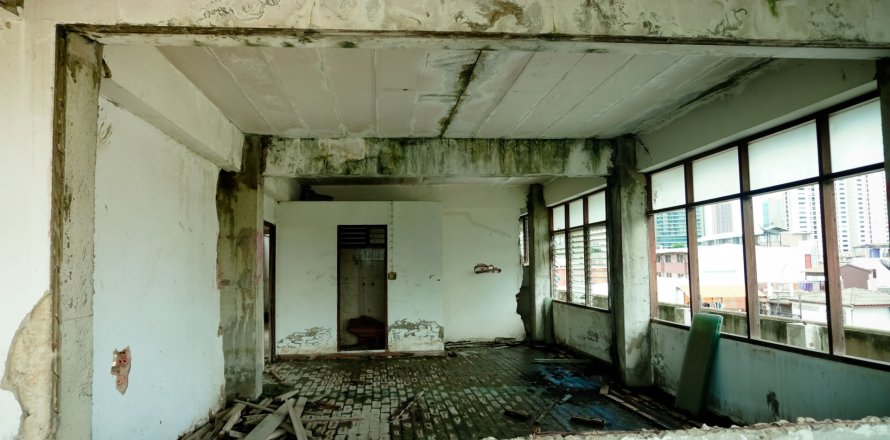 Коммерческая недвижимость в Клонг Тоэй, Бангкок, Таиланд  № 158324