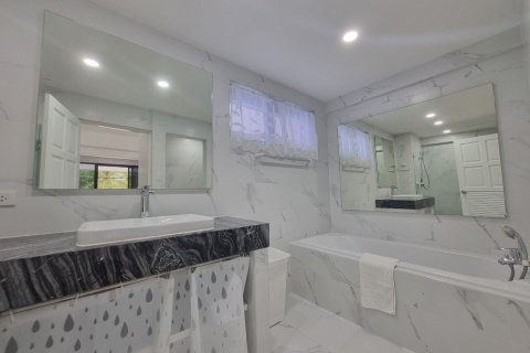 Villa in Kathu, Thailand 2 bedrooms № 173381 - photo 26