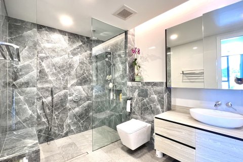 Condo in Hua Hin, Thailand, 2 bedrooms  № 173385 - photo 6