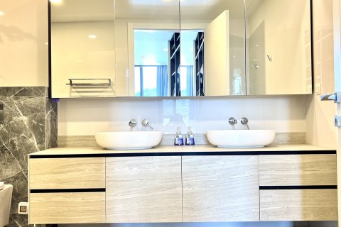 Condo in Hua Hin, Thailand, 2 bedrooms  № 173385 - photo 7