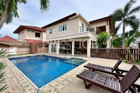 Maison à Pattaya, Thaïlande 4 chambres № 197473