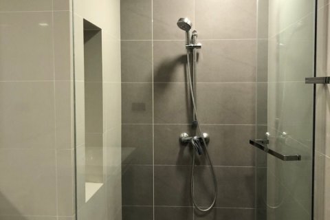 Студия в кондо в Клонг Тоэй, Бангкок, Таиланд № 162003 - фото 11