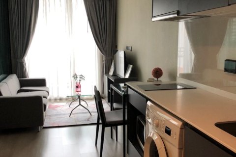 Студия в кондо в Клонг Тоэй, Бангкок, Таиланд № 162003 - фото 3