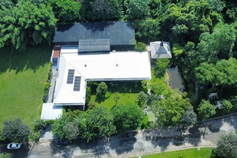 House in Mae Rim, Thailand 4 bedrooms № 141091 - photo 1