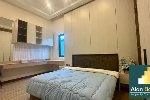 Casa de 4 dormitorios en Pattaya, Tailandia № 210864 - foto 9