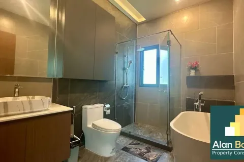 Casa de 4 dormitorios en Pattaya, Tailandia № 210864 - foto 14