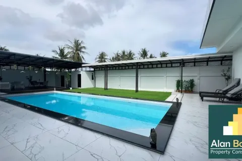 Casa de 3 dormitorios en Pattaya, Tailandia № 210861 - foto 12