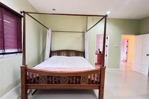 Casa de 3 dormitorios en Pattaya, Tailandia № 210861 - foto 30
