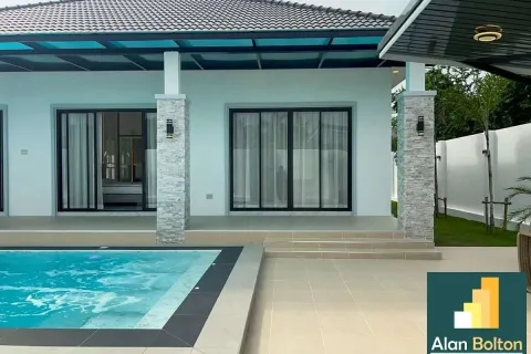 Casa de 3 dormitorios en Pattaya, Tailandia № 210862 - foto 6
