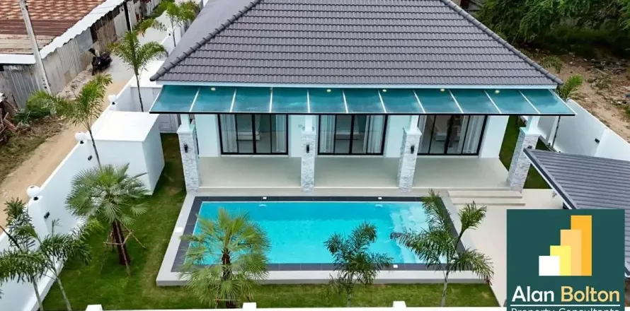 Casa de 3 dormitorios en Pattaya, Tailandia № 210862