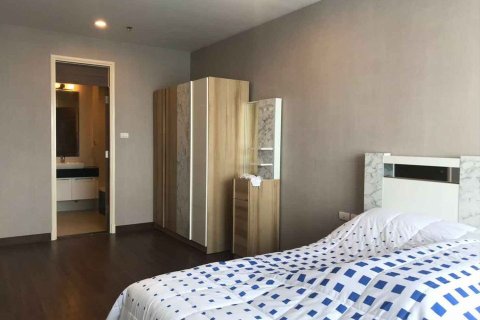 Кондоминиум с 2 спальнями в Ян Наве, Бангкок, Таиланд № 152088 - фото 2