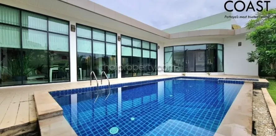 Casa de 3 dormitorios en Pattaya, Tailandia № 212175