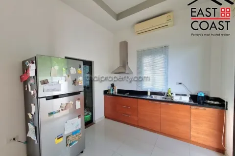 Casa de 3 dormitorios en Pattaya, Tailandia № 212175 - foto 10