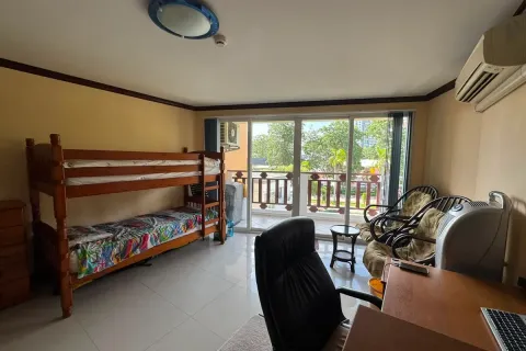 Condominio de 2 dormitorios en Jomtien Beach, Pattaya, Tailandia № 212174 - foto 18