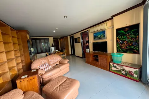 Condominio de 2 dormitorios en Jomtien Beach, Pattaya, Tailandia № 212174 - foto 11