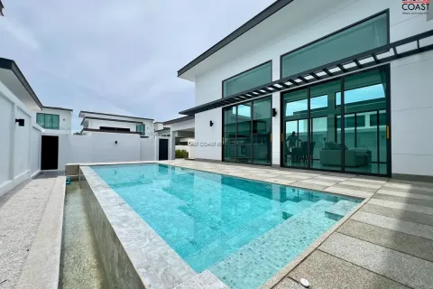 Casa de 3 dormitorios en Pattaya, Tailandia № 212173 - foto 3