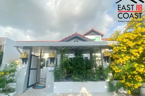 Casa de 3 dormitorios en Pattaya, Tailandia № 212171 - foto 2