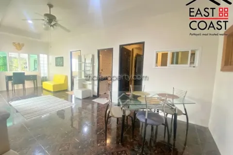Casa de 3 dormitorios en Pattaya, Tailandia № 212171 - foto 12