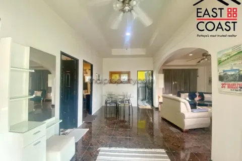 Casa de 3 dormitorios en Pattaya, Tailandia № 212171 - foto 10