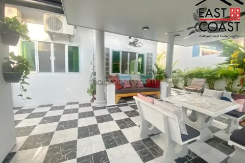 Casa de 3 dormitorios en Pattaya, Tailandia № 212171 - foto 3