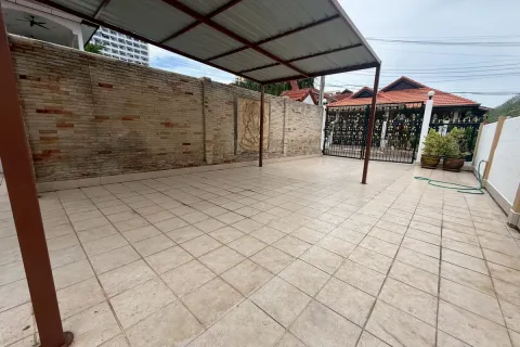 Casa de 2 dormitorios en Pattaya, Tailandia № 212176 - foto 17