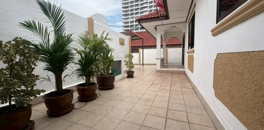 Casa de 2 dormitorios en Pattaya, Tailandia № 212176
