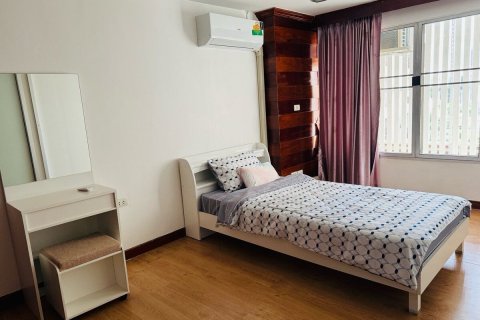 Condo in Suan Luang, Bangkok, Thailand, 2 bedrooms  № 158488 - photo 6