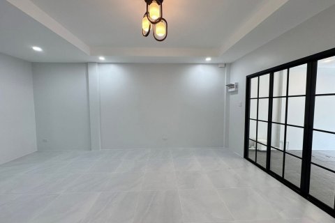 Townhouse in Phuket, Thailand 2 bedrooms № 158487 - photo 8