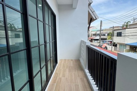 Townhouse in Phuket, Thailand 2 bedrooms № 158487 - photo 22