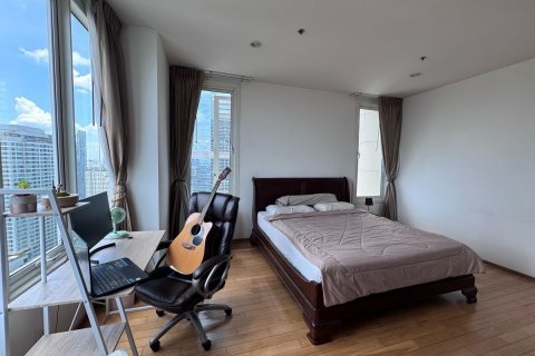 Condo in Sathon, Bangkok, Thailand, 2 bedrooms № 136373 - photo 16