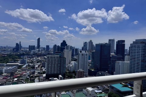 Condo in Sathon, Bangkok, Thailand, 2 bedrooms № 136373 - photo 6