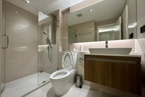 Кондоминиум с 2 спальнями в Клонг Тоэй, Бангкок, Таиланд № 136371 - фото 14