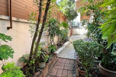 Gewerbeimmobilie in Phra Khanong, Bangkok, Thailand 576 m2 № 216756 - Foto 14