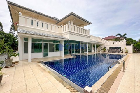Maison à Pattaya, Thaïlande 5 chambres № 196500 - photo 3