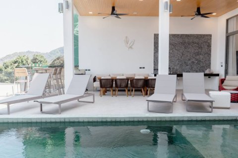 Villa in Surat Thani, Thailand 4 bedrooms № 176795 - photo 2