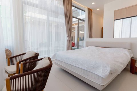 Villa in Surat Thani, Thailand 4 bedrooms № 176795 - photo 6