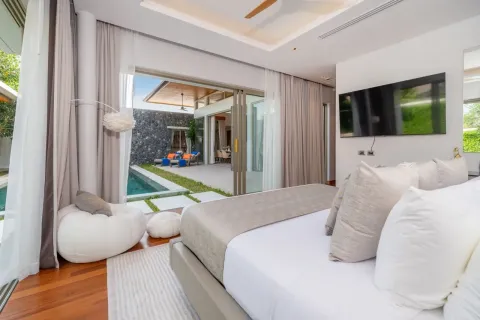 Villa in Phuket, Thailand 4 bedrooms № 161561 - photo 24