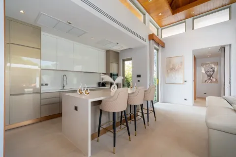 Villa in Phuket, Thailand 4 bedrooms № 161561 - photo 18