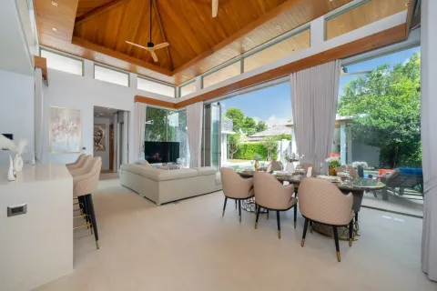 Villa in Phuket, Thailand 4 bedrooms № 161561 - photo 14