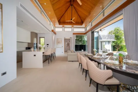 Villa in Phuket, Thailand 4 bedrooms № 161561 - photo 15