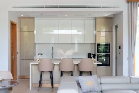 Villa in Phuket, Thailand 4 bedrooms № 161561 - photo 17