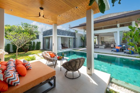 Villa in Phuket, Thailand 4 bedrooms № 161559 - photo 2